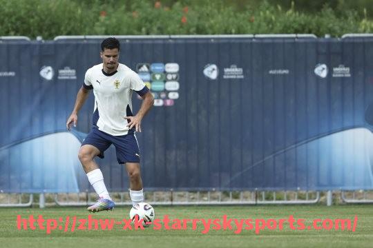 星空体育-德甲常年保级球队名单及其运营策略分析